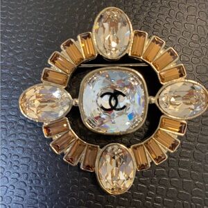 Chanel Bronze/Gold Crystal
CC Brooch (B17 B):